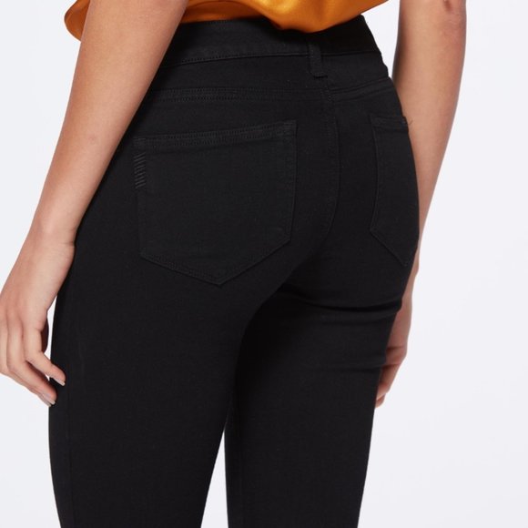 PAIGE Verdugo Crop Distressed - Picture 2 of 11